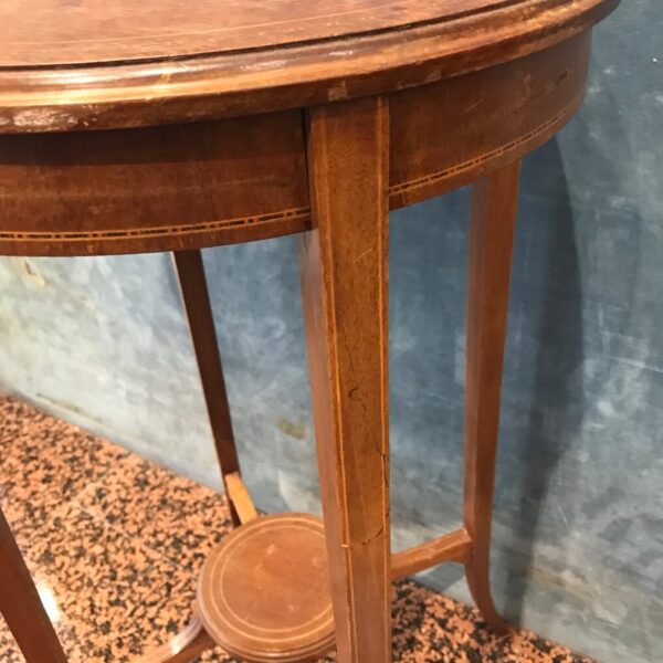Antico tavolino tondo in mogano inglese