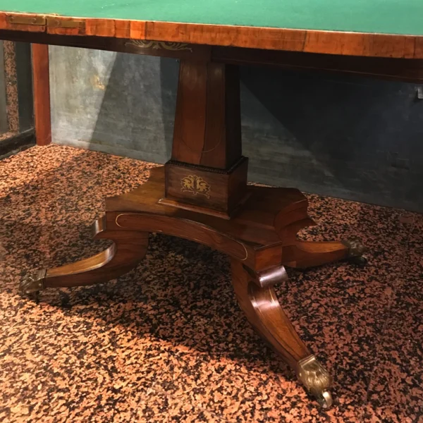 Antico tavolo da gioco inglese